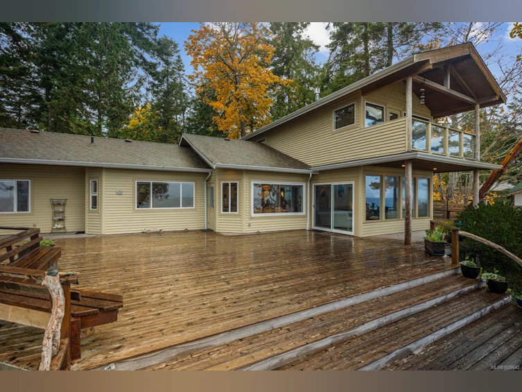 3495 Harwood Road, Hornby Island, BC, V0R 1Z0 - 8