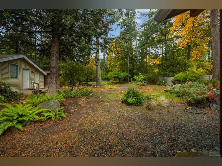 3495 Harwood Road, Hornby Island, BC, V0R 1Z0 - 40