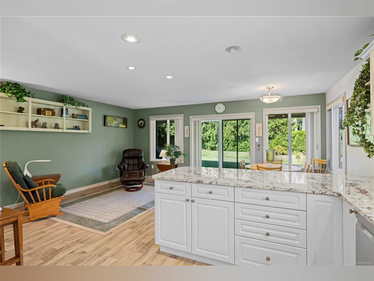 726 Drew Road, French Creek, BC, V9P 1X3 - 18