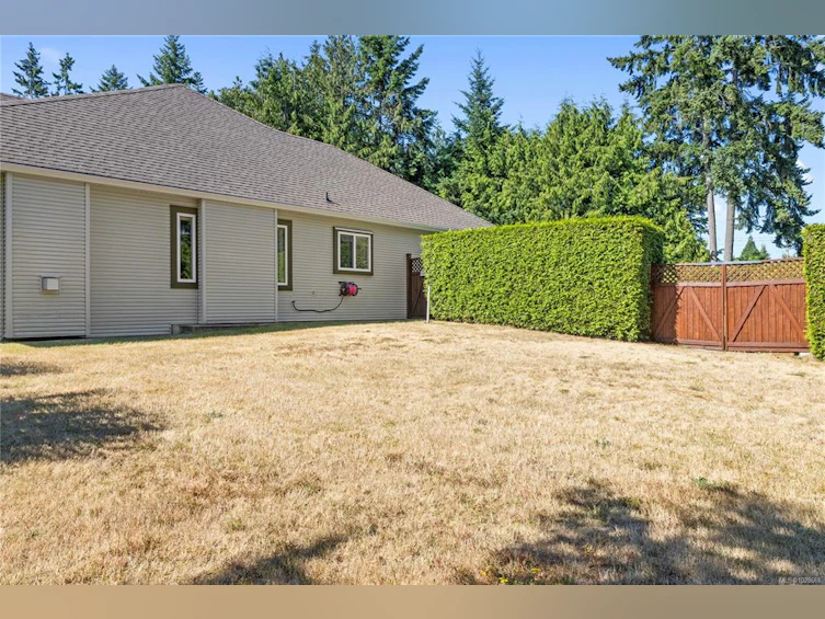 726 Drew Road, French Creek, BC, V9P 1X3 - 40