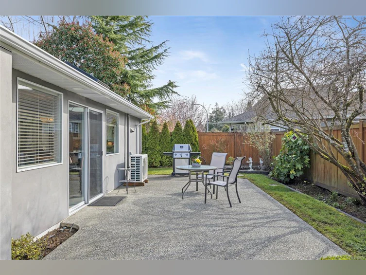 801 Temple Street, Parksville, BC, V9P 1B1 - 17