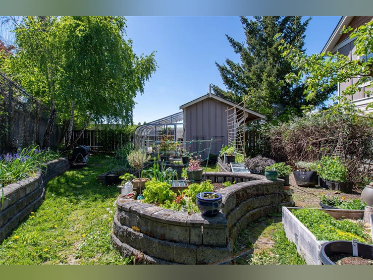 209-7088 West Saanich Road, Central Saanich, BC, V8M 1P9 - 51