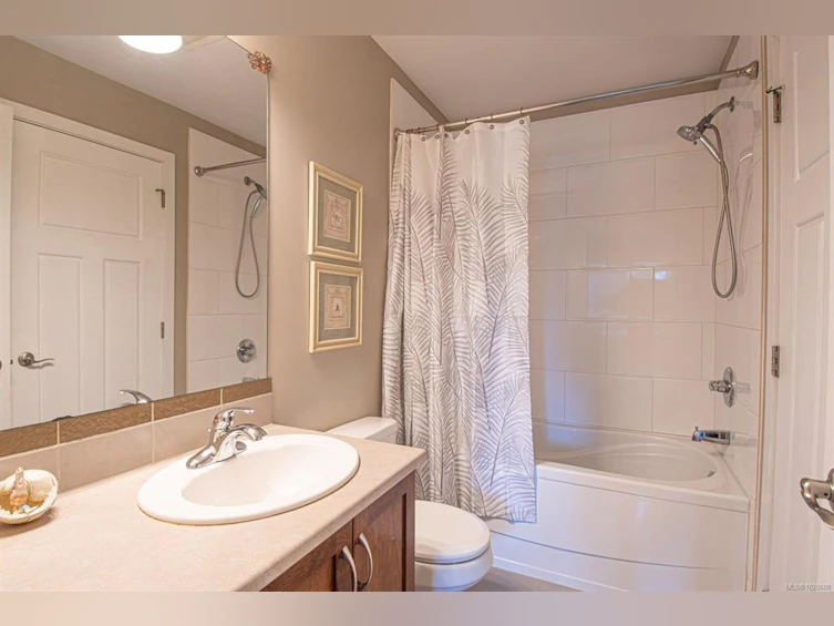 209-7088 West Saanich Road, Central Saanich, BC, V8M 1P9 - 23
