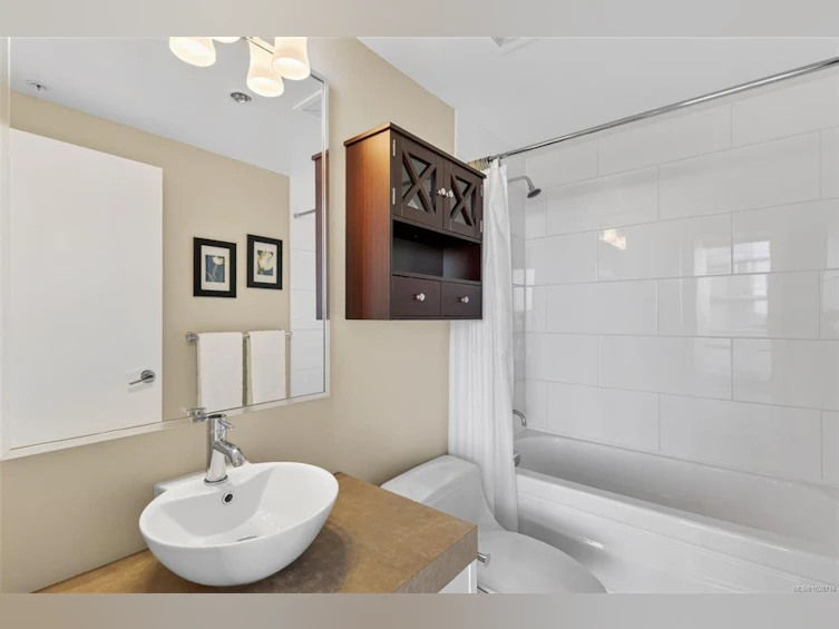 905-160 Wilson Street, Victoria, BC, V9A 7P9 - 17