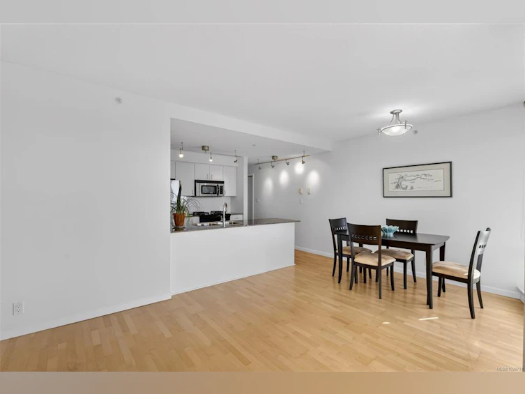 905-160 Wilson Street, Victoria, BC, V9A 7P9 - 7