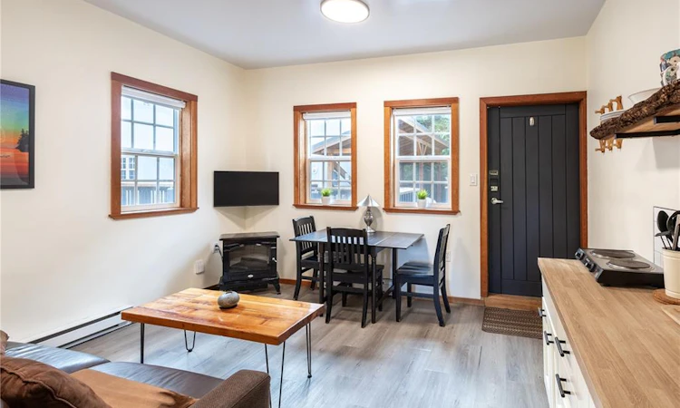 3-1002 Peninsula Road