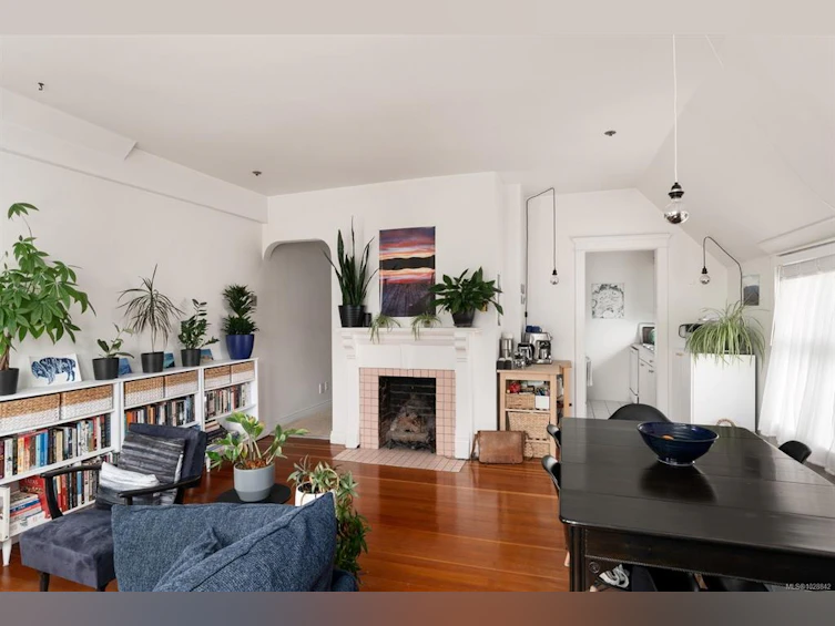 1270 Yates Street, Victoria, BC, V8V 3N3 - 25