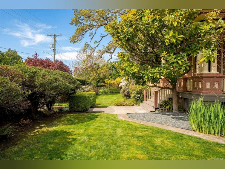 1270 Yates Street, Victoria, BC, V8V 3N3 - 8