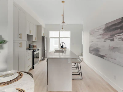 1-2538 Shelbourne Street - 4