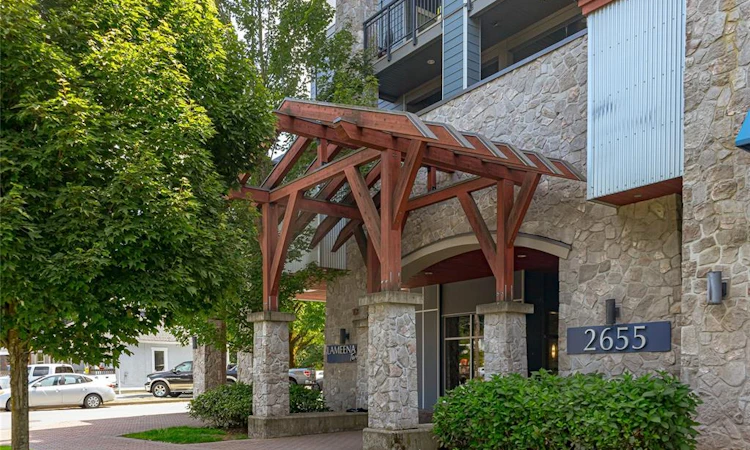 203-2655 Sooke Road
