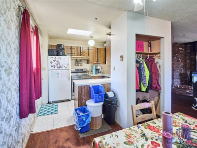 1445 Waddington Road - 5