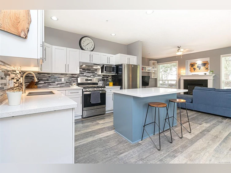 4-15 Helmcken Road, View Royal, BC, V8Z 7Z7 - 9