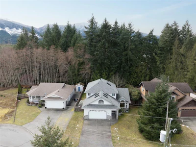 508 Johel Crescent - 2