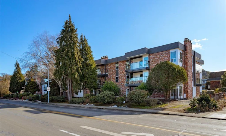 202-1725 Cedar Hill Cross Road