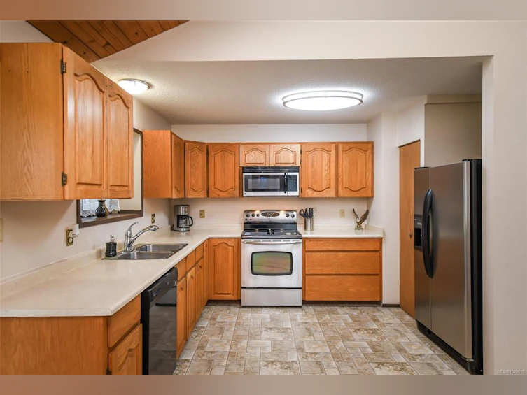61 Salsbury Road, Courtenay, BC, V9N 9L6 - 4
