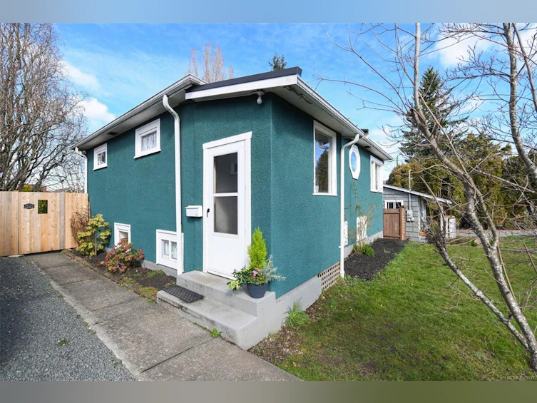 655 11th Street, Courtenay, BC, V9N 1S9 - 2