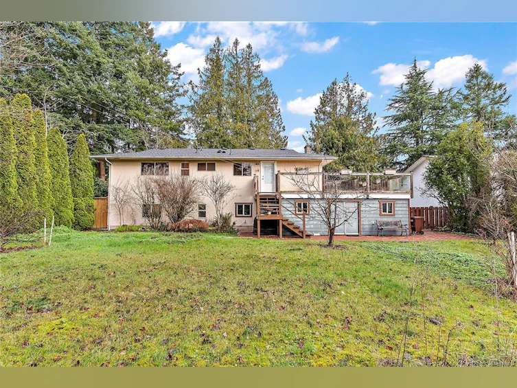 2009 Stelly's Cross Road, Central Saanich, BC, V8M 1M8 - 4