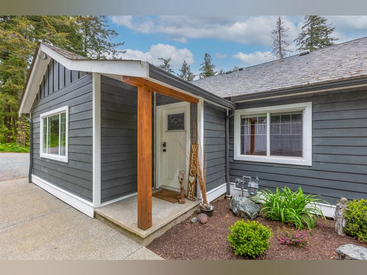 3671 Thomson Road, Courtenay, BC, V9N 9T5 - 2