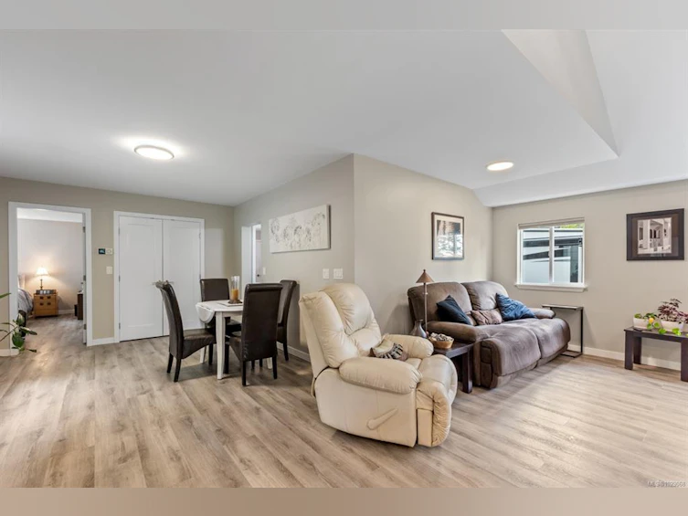 3671 Thomson Road, Courtenay, BC, V9N 9T5 - 37