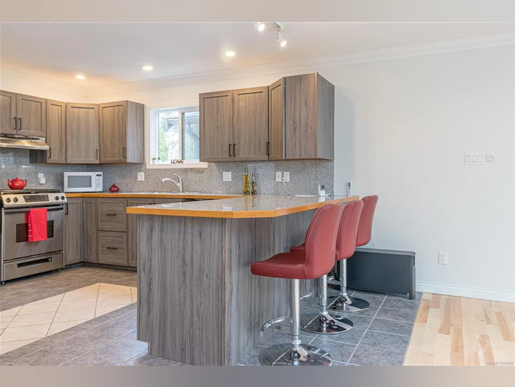 1023 Harlequin Road, Qualicum Beach, BC, V9K 1E2 - 20