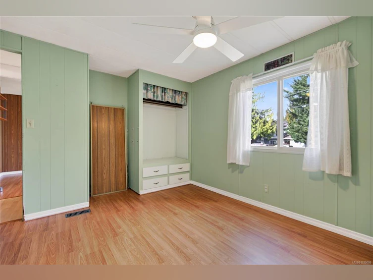 2619 Ulverston Avenue, Cumberland, BC, V0R 1S0 - 18