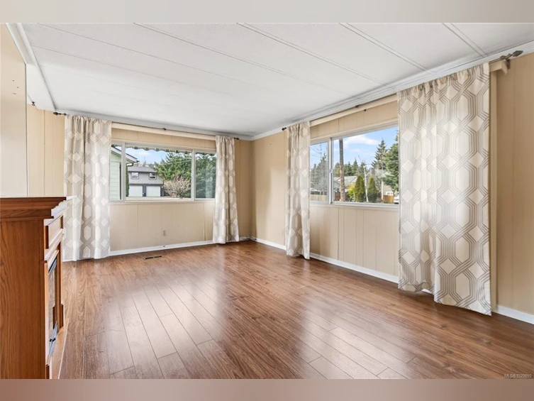 2619 Ulverston Avenue, Cumberland, BC, V0R 1S0 - 8