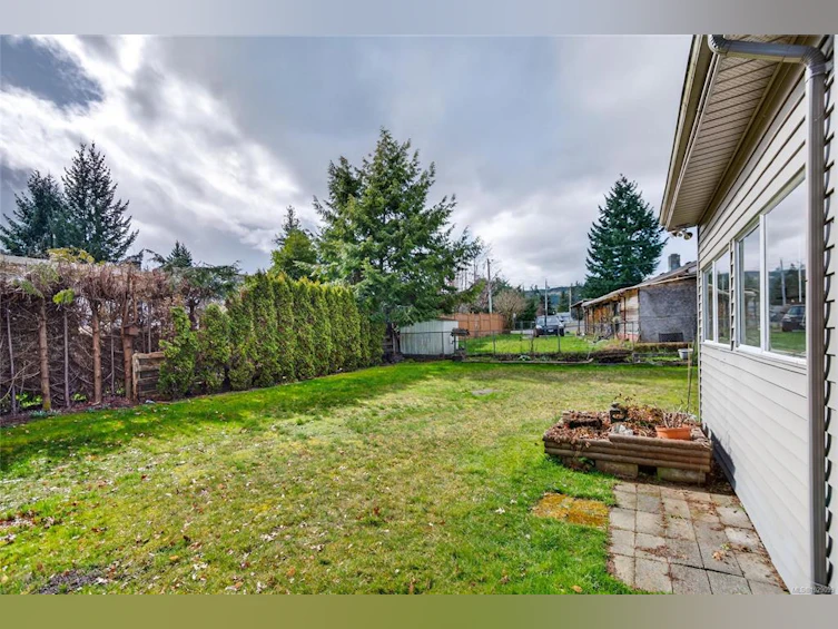 2619 Ulverston Avenue, Cumberland, BC, V0R 1S0 - 31