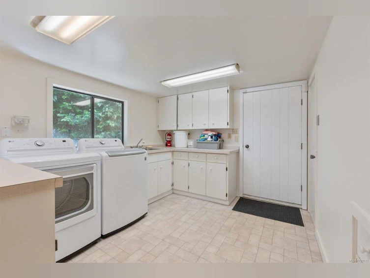 382 Judges Row, Qualicum Beach, BC, V9K 1G6 - 62