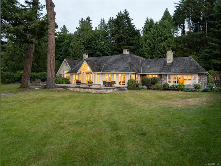 382 Judges Row, Qualicum Beach, BC, V9K 1G6 - 4