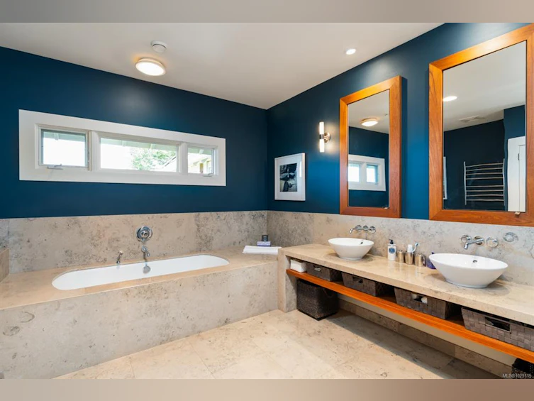 382 Judges Row, Qualicum Beach, BC, V9K 1G6 - 38