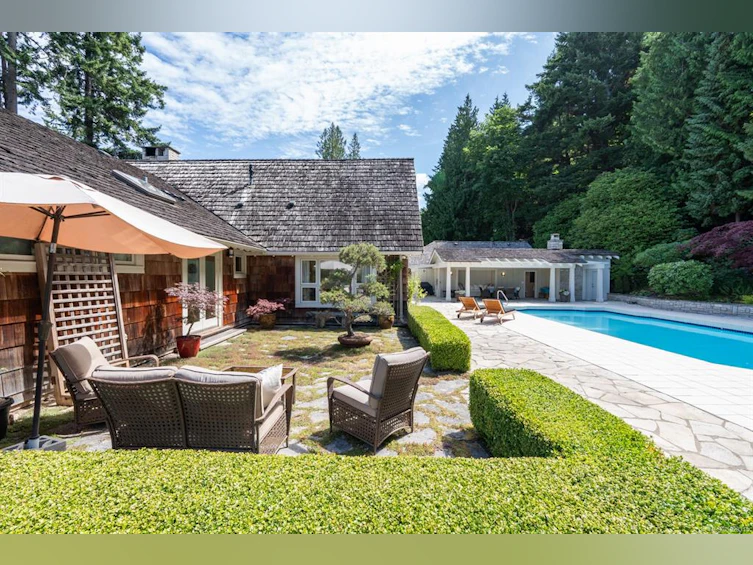 382 Judges Row, Qualicum Beach, BC, V9K 1G6 - 11