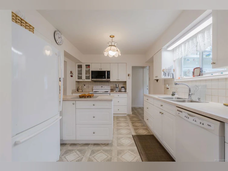 3820 South Oyster School Road, Saltair, BC, V9G 1Z5 - 26