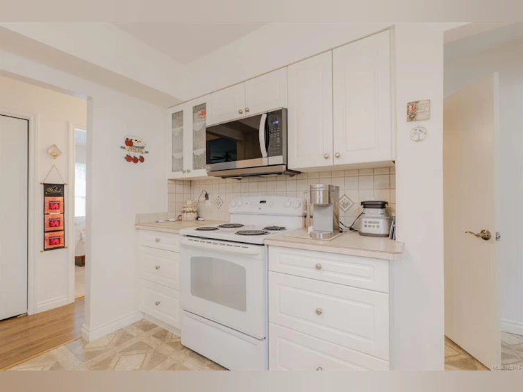 3820 South Oyster School Road, Saltair, BC, V9G 1Z5 - 27
