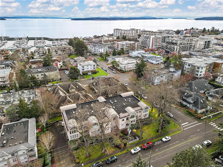 205-9905 Fifth Street, Sidney, BC, V8L 2X6 - 27
