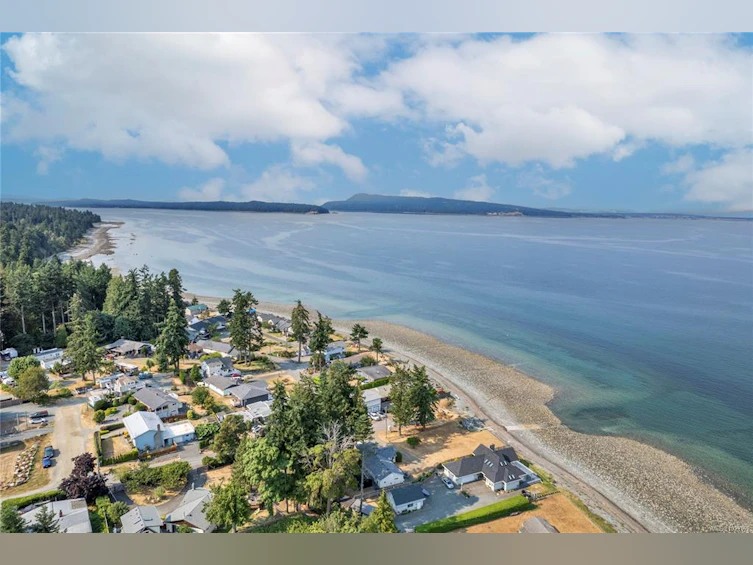 35 Bowser Road, Bowser/Deep Bay, BC, V0R 1G0 - 8