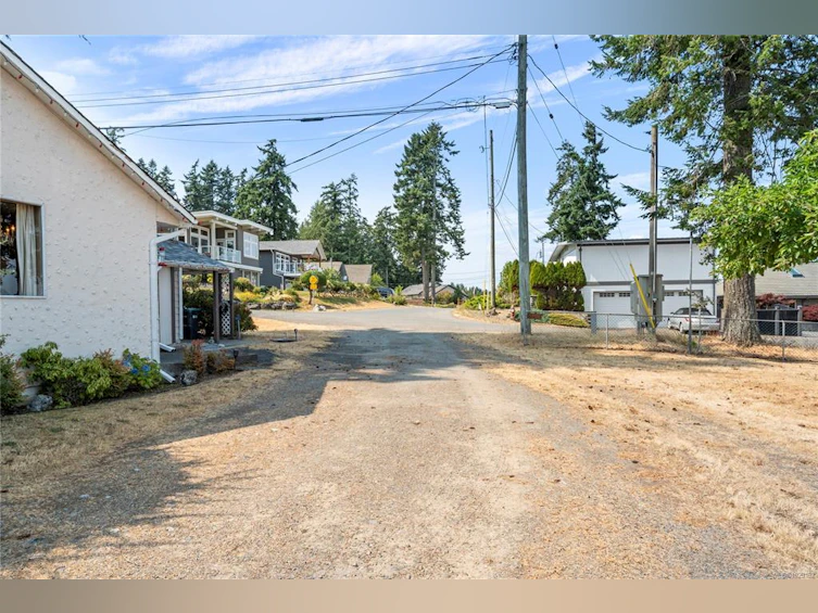 35 Bowser Road, Bowser/Deep Bay, BC, V0R 1G0 - 57