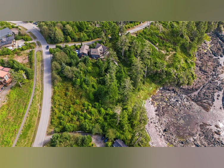 518 Marine Drive, Ucluelet, BC, V0R 3A0 - 3