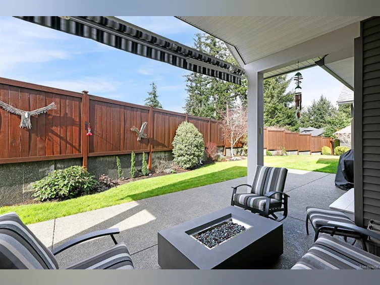 447 Gardener Way, Comox, BC, V9M 0B4 - 32