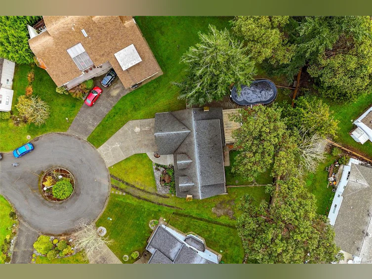 4243 Maimie Place, Saanich, BC, V8N 5T4 - 52