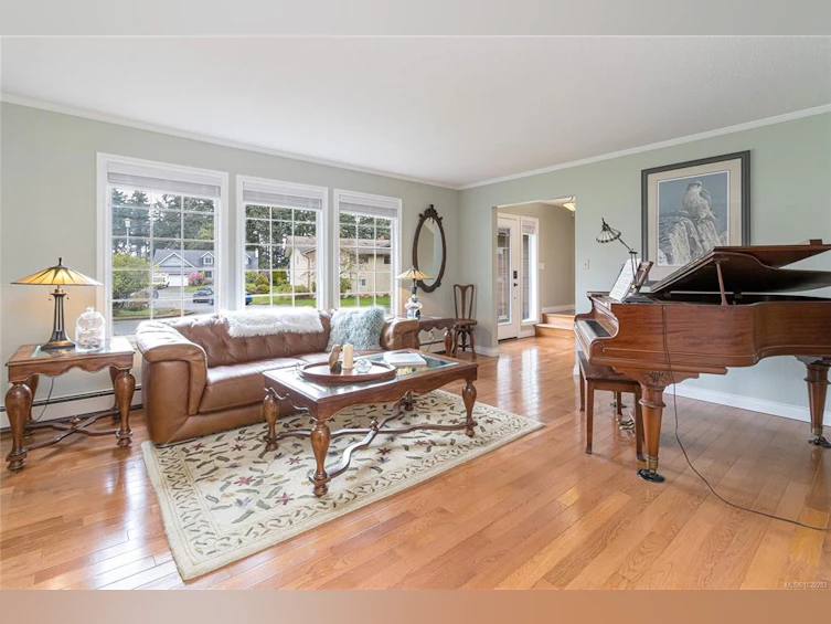 4243 Maimie Place, Saanich, BC, V8N 5T4 - 8
