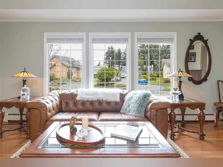 4243 Maimie Place, Saanich, BC, V8N 5T4 - 10