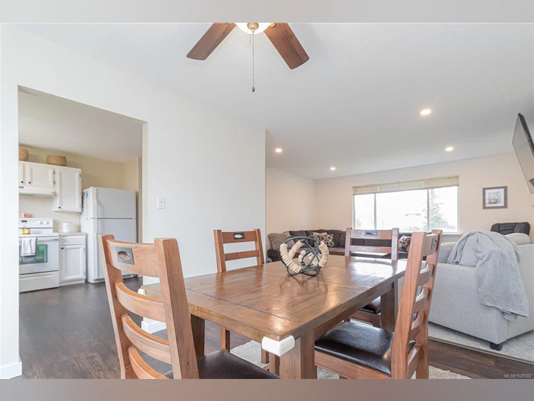 10015 Simkin Place, Sidney, BC, V8L 3N5 - 7