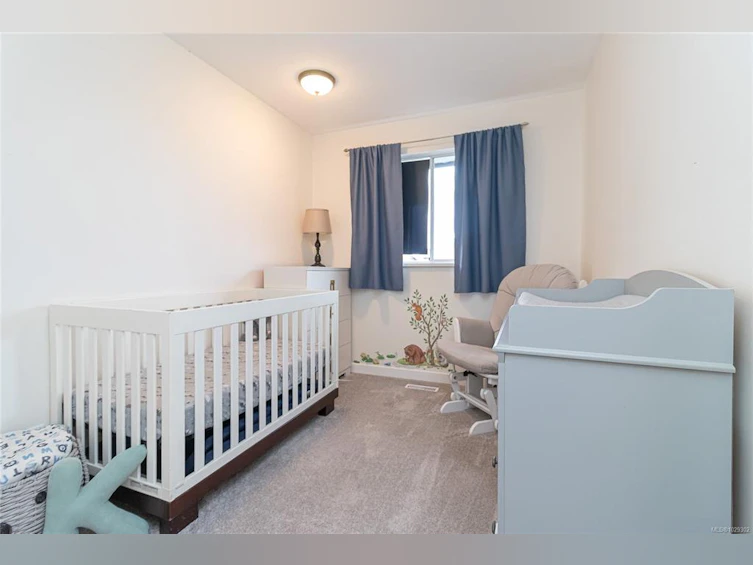 10015 Simkin Place, Sidney, BC, V8L 3N5 - 22