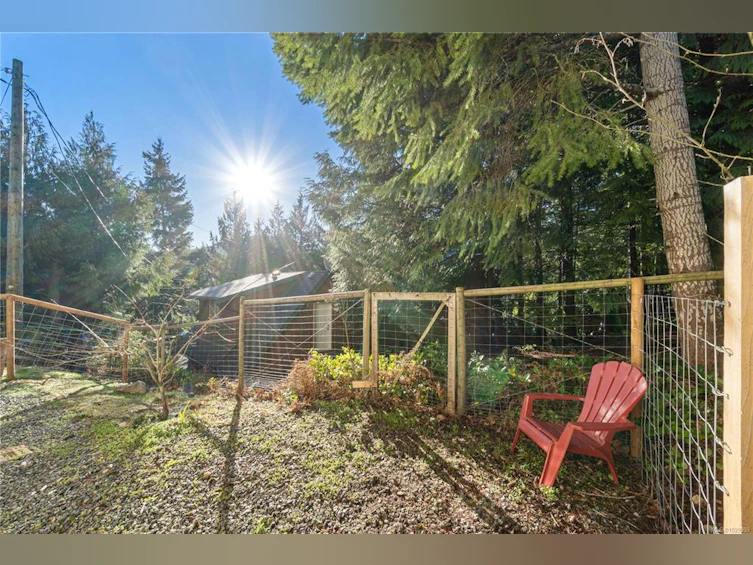 1747 Dar's Place, Qualicum Beach, BC, V9K 2S3 - 50