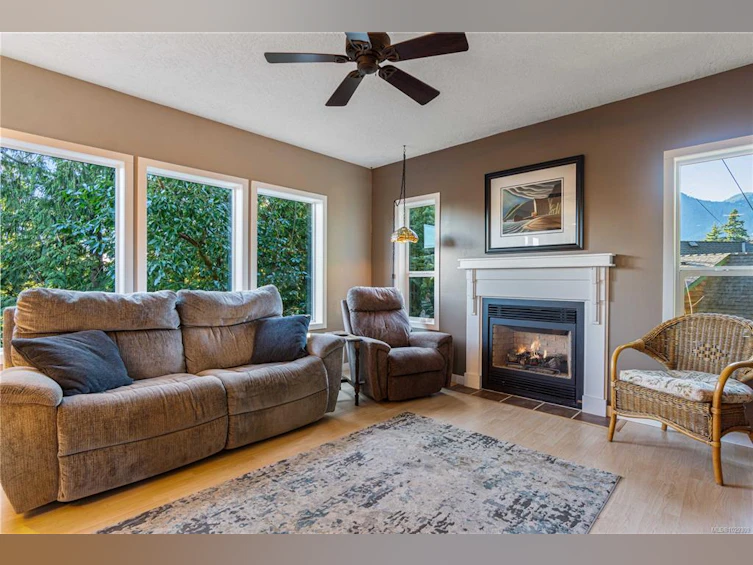 1747 Dar's Place, Qualicum Beach, BC, V9K 2S3 - 3