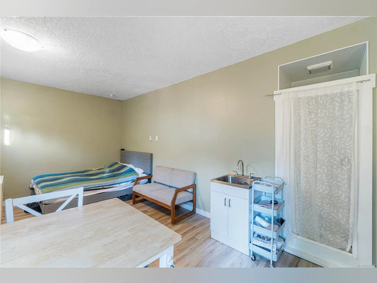 1747 Dar's Place, Qualicum Beach, BC, V9K 2S3 - 11