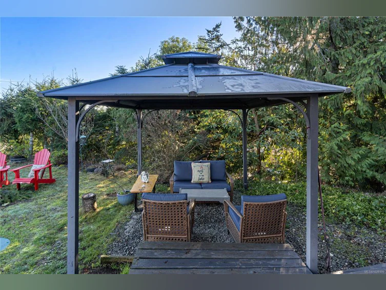 1747 Dar's Place, Qualicum Beach, BC, V9K 2S3 - 53