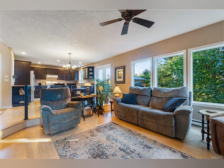 1747 Dar's Place, Qualicum Beach, BC, V9K 2S3 - 20