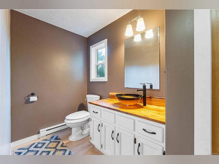 1747 Dar's Place, Qualicum Beach, BC, V9K 2S3 - 12