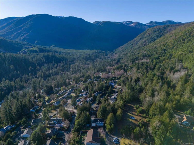 1747 Dar's Place, Qualicum Beach, BC, V9K 2S3 - 64